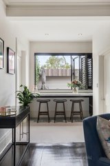 https://images.listonce.com.au/custom/160x/listings/536-brunswick-street-fitzroy-north-vic-3068/459/00802459_img_06.jpg?g-4oIy__T8s