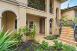https://images.listonce.com.au/custom/160x/listings/5379-toorak-road-south-yarra-vic-3141/796/00815796_img_01.jpg?s3LdnJC_ZKw
