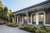 https://images.listonce.com.au/custom/160x/listings/539-punt-road-south-yarra-vic-3141/082/01173082_img_01.jpg?eoXaE6pdBIU