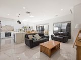 https://images.listonce.com.au/custom/160x/listings/539-wooddale-grove-donvale-vic-3111/354/01648354_img_03.jpg?VkXduRyJ090