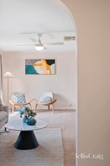 https://images.listonce.com.au/custom/160x/listings/54-anthony-drive-chirnside-park-vic-3116/982/01984982_img_03.jpg?M1_PR3cBRDM