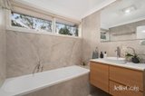 https://images.listonce.com.au/custom/160x/listings/54-berrima-road-donvale-vic-3111/225/01975225_img_12.jpg?LVt0VBRWQzw