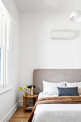 https://images.listonce.com.au/custom/160x/listings/54-brooke-street-albert-park-vic-3206/150/01797150_img_09.jpg?h821M7Br-6Q