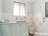 https://images.listonce.com.au/custom/160x/listings/54-cardigan-road-mooroolbark-vic-3138/384/01526384_img_07.jpg?S3unm5PefOk