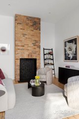 https://images.listonce.com.au/custom/160x/listings/54-derham-street-port-melbourne-vic-3207/016/01783016_img_13.jpg?wxLGjMcePow