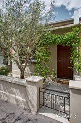https://images.listonce.com.au/custom/160x/listings/54-mountfield-street-brunswick-vic-3056/986/01819986_img_05.jpg?4IvvWCABssY