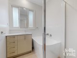 https://images.listonce.com.au/custom/160x/listings/54-munro-street-kew-east-vic-3102/017/01608017_img_07.jpg?Qr0Da8uOgig