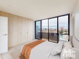 https://images.listonce.com.au/custom/160x/listings/54-nelson-street-st-kilda-vic-3182/899/01570899_img_04.jpg?UoauqTTKWAw