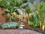 https://images.listonce.com.au/custom/160x/listings/54-pakington-street-st-kilda-vic-3182/967/01793967_img_03.jpg?IGwGzAU2Gho