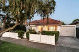 https://images.listonce.com.au/custom/160x/listings/54-phillips-street-coburg-vic-3058/825/01601825_img_23.jpg?a81yej3dZdA