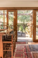 https://images.listonce.com.au/custom/160x/listings/54-powell-street-south-yarra-vic-3141/376/01705376_img_12.jpg?DKMqJUrNDro