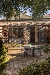 https://images.listonce.com.au/custom/160x/listings/54-powell-street-south-yarra-vic-3141/376/01705376_img_14.jpg?I8m7yxTMK4s