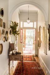 https://images.listonce.com.au/custom/160x/listings/54-powell-street-south-yarra-vic-3141/376/01705376_img_17.jpg?Fv88p_hUL9o