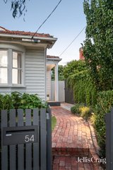 https://images.listonce.com.au/custom/160x/listings/54-smith-street-brunswick-west-vic-3055/329/01873329_img_22.jpg?gQom0QiReyY