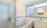 https://images.listonce.com.au/custom/160x/listings/54-westerfield-drive-notting-hill-vic-3168/750/01659750_img_08.jpg?71rjkr-wfcU