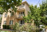 https://images.listonce.com.au/custom/160x/listings/5402-toorak-road-toorak-vic-3142/320/01905320_img_08.jpg?XP5mjLokP3s