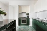 https://images.listonce.com.au/custom/160x/listings/5410-queen-street-melbourne-vic-3000/540/01733540_img_03.jpg?tvYVh_H0sIs