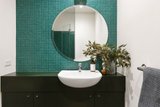 https://images.listonce.com.au/custom/160x/listings/5410-queen-street-melbourne-vic-3000/540/01733540_img_10.jpg?U1qxIgm52fQ