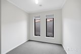 https://images.listonce.com.au/custom/160x/listings/5411-peel-street-north-black-hill-vic-3350/628/01880628_img_09.jpg?q8A2ifScXyA