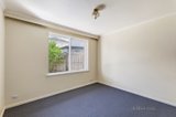 https://images.listonce.com.au/custom/160x/listings/544-rosstown-road-carnegie-vic-3163/298/00634298_img_05.jpg?cr8YGlgNSzo