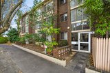 https://images.listonce.com.au/custom/160x/listings/545-southey-street-elwood-vic-3184/421/01810421_img_07.jpg?8uOGoK3eyV0