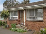 https://images.listonce.com.au/custom/160x/listings/545-vernon-street-croydon-vic-3136/381/01525381_img_01.jpg?cRJYBsOOuMo