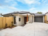 https://images.listonce.com.au/custom/160x/listings/54a-park-valley-drive-chirnside-park-vic-3116/429/01524429_img_01.jpg?kYM-vi_0P9E