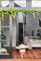 https://images.listonce.com.au/custom/160x/listings/55-chomley-street-prahran-vic-3181/690/01646690_img_10.jpg?ogN1jfjAjl0