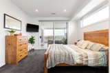 https://images.listonce.com.au/custom/160x/listings/55-eleanor-drive-lucas-vic-3350/078/01244078_img_15.jpg?PCpimcKVjd8