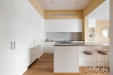 https://images.listonce.com.au/custom/160x/listings/55-merton-street-albert-park-vic-3206/519/01980519_img_05.jpg?wLCRcH_j0a8