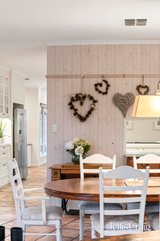 https://images.listonce.com.au/custom/160x/listings/55-sugarloaf-track-christmas-hills-vic-3775/872/01780872_img_10.jpg?3_Bqz5AJL5M