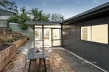 https://images.listonce.com.au/custom/160x/listings/550-heidelberg-kinglake-road-wattle-glen-vic-3096/425/01574425_img_13.jpg?r8t_ChYJUow