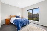 https://images.listonce.com.au/custom/160x/listings/553-rennie-street-lara-vic-3212/437/01148437_img_06.jpg?fZa4jKsgZ9w
