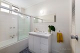 https://images.listonce.com.au/custom/160x/listings/555-avoca-street-south-yarra-vic-3141/413/00729413_img_08.jpg?KhZneg_d2Io