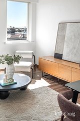 https://images.listonce.com.au/custom/160x/listings/555-de-carle-street-brunswick-vic-3056/156/01973156_img_11.jpg?jsydNHscy-U