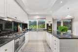 https://images.listonce.com.au/custom/160x/listings/55a-beverley-street-doncaster-east-vic-3109/060/01364060_img_07.jpg?1ehOSO90_TI