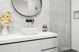 https://images.listonce.com.au/custom/160x/listings/55a-graham-street-newport-vic-3015/818/01739818_img_06.jpg?jfyoYe84R2k