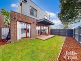 https://images.listonce.com.au/custom/160x/listings/56-arlington-street-ringwood-vic-3134/032/01580032_img_11.jpg?hY7l42KSGJg