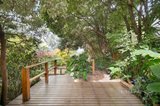 https://images.listonce.com.au/custom/160x/listings/56-bimbadeen-drive-mooroolbark-vic-3138/861/01680861_img_18.jpg?Oyq1YWOP7fE