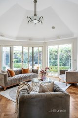 https://images.listonce.com.au/custom/160x/listings/56-dixon-street-malvern-vic-3144/442/01654442_img_04.jpg?fGWvAoBbd5A