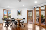 https://images.listonce.com.au/custom/160x/listings/56-east-street-daylesford-vic-3460/151/01533151_img_05.jpg?9L0r6rtbA0c