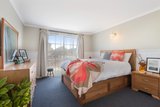 https://images.listonce.com.au/custom/160x/listings/56-east-street-woodend-vic-3442/372/01738372_img_16.jpg?wBzFh2Z5YeI