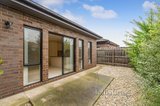 https://images.listonce.com.au/custom/160x/listings/56-greene-street-south-kingsville-vic-3015/147/01724147_img_01.jpg?ewXfh1tpR58