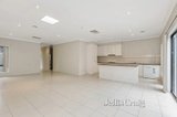 https://images.listonce.com.au/custom/160x/listings/56-greene-street-south-kingsville-vic-3015/147/01724147_img_04.jpg?sXpJw-4FW3c
