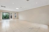https://images.listonce.com.au/custom/160x/listings/56-greene-street-south-kingsville-vic-3015/147/01724147_img_05.jpg?sXpJw-4FW3c