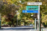https://images.listonce.com.au/custom/160x/listings/56-leopold-crescent-mont-albert-vic-3127/019/01684019_img_08.jpg?cv7611UNY1E