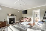 https://images.listonce.com.au/custom/160x/listings/56-murray-road-croydon-vic-3136/424/00887424_img_05.jpg?V0xxN3kemZE