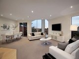 https://images.listonce.com.au/custom/160x/listings/56-narrak-road-balwyn-vic-3103/952/01684952_img_05.jpg?8a9rfmxEDR4