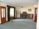 https://images.listonce.com.au/custom/160x/listings/56-ray-street-castlemaine-vic-3450/244/00616244_img_06.jpg?DlwQuk-pwOI