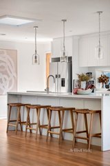 https://images.listonce.com.au/custom/160x/listings/56-tamar-street-bayswater-vic-3153/160/01704160_img_07.jpg?uYbNLJfLhsY